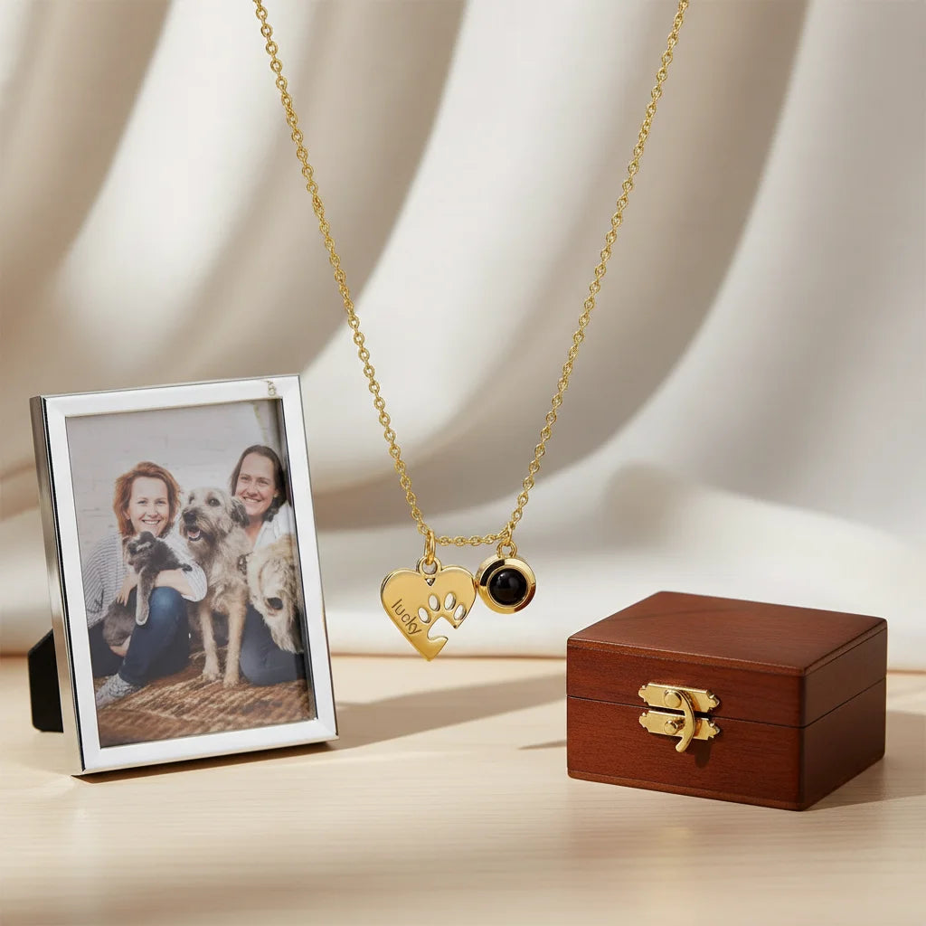 Furlume™ Photo Projection Pet Necklace